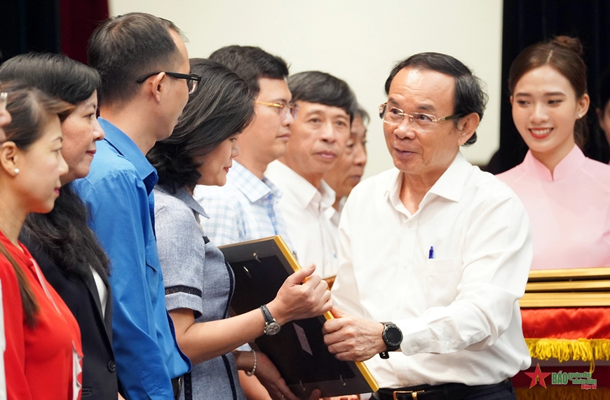 Thành phố Hồ Chí Minh: Hơn 1.294 tỷ đồng chăm lo Tết Giáp Thìn năm 2024